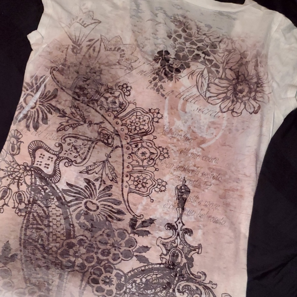 Vanity tee - Picture 3 of 3